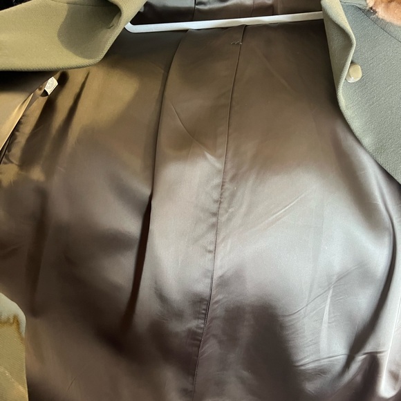 Vintage Jackie O green wool coat with fur collar - Picture 9 of 11